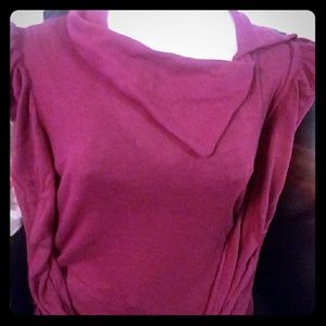 Ladies  top,  collar